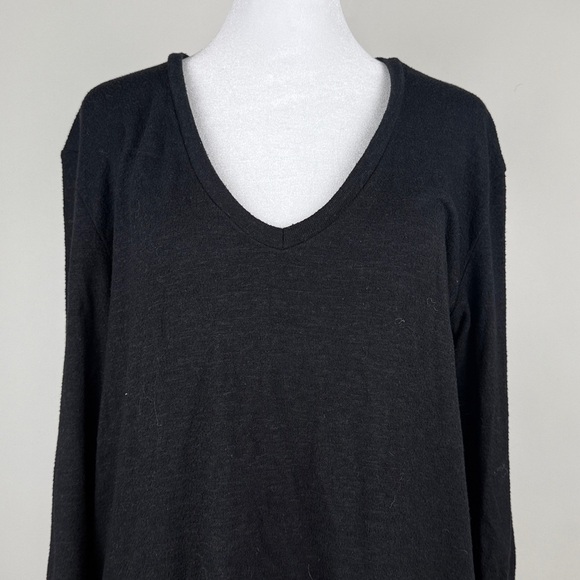 BP. Black V-Neck Long Sleeve Lightweight Soft Sweater Top Size Small - Picture 2 of 10